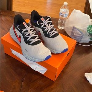 Nike revolution 5 size 11